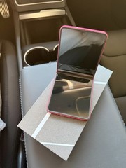 Samsung Galaxy Z Flip 7 – 256 GB – Coralred (Unlocked)