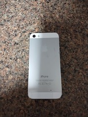 Apple iPhone 5s – 16 GB – Silver (AT&T) (Single SIM)
