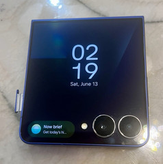 Samsung Galaxy Z Flip 7 Unlocked 256GB 12MP Blue SM-F766U1 Smartphone Mint
