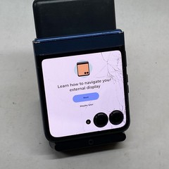 Motorola Razr 2025 XT2553-3 256GB Factory Unlocked Gibraltar Sea READ