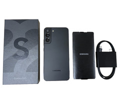 Samsung Galaxy S22+ 128GB G906U Factory Unlocked + AKG USB-C Headset Bundle