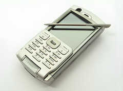 Original Sony Ericsson P990 P990i 2G GSM 900/1800/1900 3G UMTS 2100 Mobile Phone