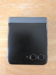 Motorola Razr Flip Foldable Smartphone Black/Gray Dual Rear Camera