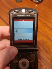 Vintage Motorola RAZR Flip Phone Verizon Cell Camera Silver *Doesn’t Hold Charge