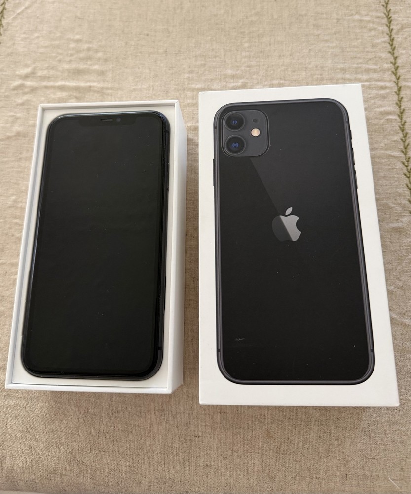 Apple iPhone 11 – 64 GB – Black (Unlocked)