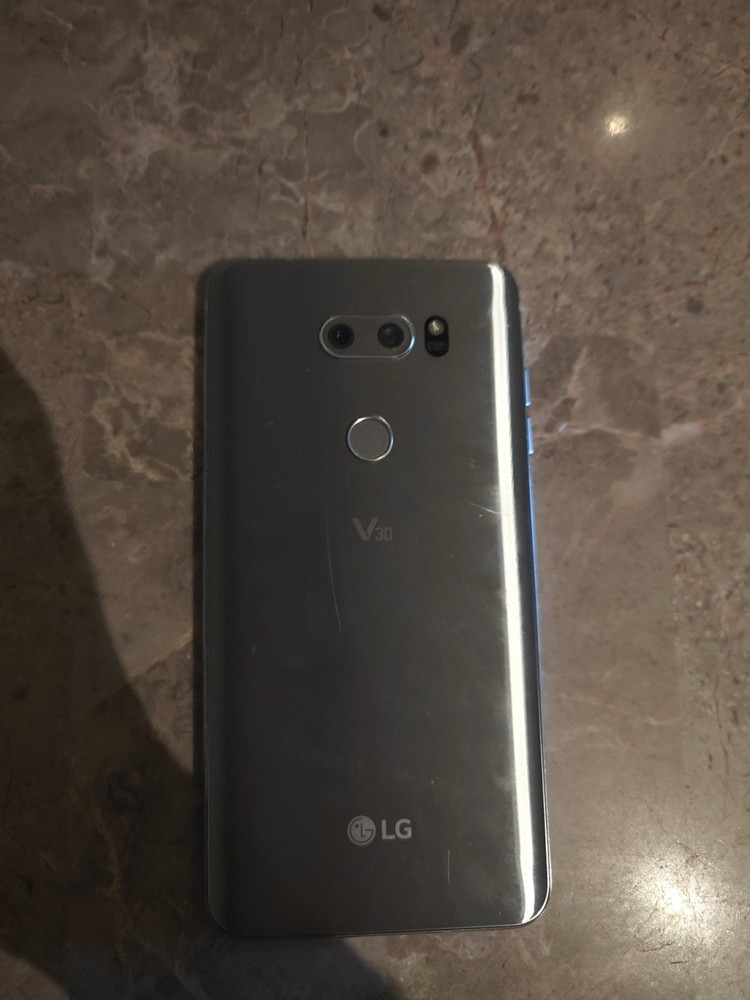 LG V30 H932 Silver 64GB (Unlocked, T-Mobile) Fair Condition