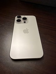 Apple iPhone 15 Pro 256GB White Unlocked iOS 6.1″ 48MP Camera GREAT CONDITION