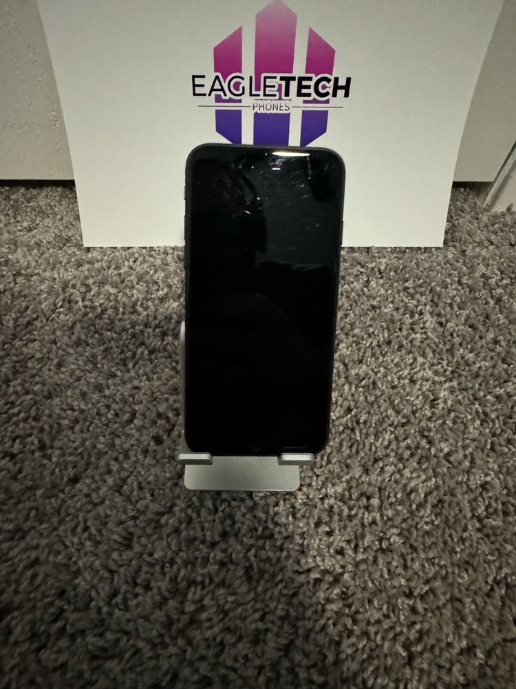 Apple iPhone SE 2nd Gen. – 128GB – Black (Unlocked) A2275 (CDMA + GSM)