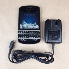 BlackBerry Q10 16 GB 2 GB RAM SQN100-1 Black BlackBerry OS Rogers Network E7180