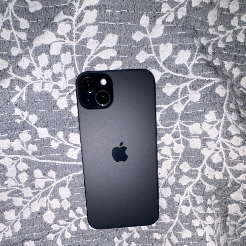 Apple Black Smartphone Dual Rear Cameras Bar Style Sleek Design Mobile Phone