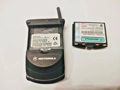 BLACK MOTOROLA STARTAC 3000 VINTAGE FLIP FLOP CELL PHONE CELLULAR TELEPHONE RARE