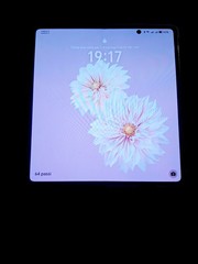 L’Honor Magic V2 Advanced Folding Smartphone, Large OLED Display