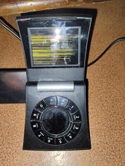 Bang & Olufsen Samsung Serene E910 Mobile Phone With Box And Tabletop Charger