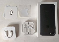 Apple iPhone 7 – 256 GB – Black (Unlocked) Model A1660 W/ Headphones & Orig Box