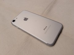 *NICE WORKING* Apple iPhone 7, 32GB, 2GB RAM Retina IPS A1660 Silver (Unlocked)