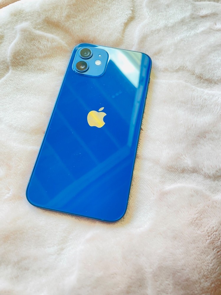 Apple iPhone 12 – 64GB – Blue (Unlocked)