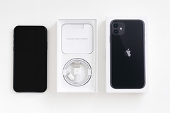 Apple iPhone 11 – 64 GB – Black (Sim Unlocked, Open box, Never used)