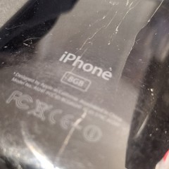 Apple iPhone 3G 8GB Black GSM 3.5in 2MP Wi-Fi GPS Bluetooth A1241