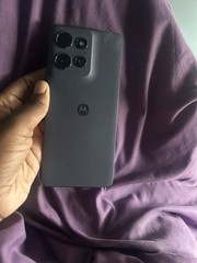 Motorola Android Smartphone Black Bar Style Triple Rear Camera