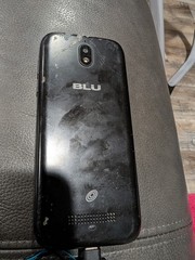 Blu View 2 Smartphone 32GB Black TracFone. As Is. Parts Only.