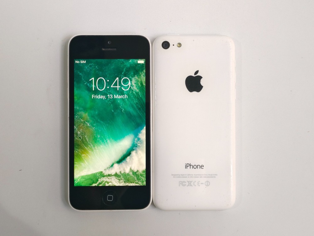 90%N ew Apple iPhone 5c 8-16-32B White UNlocked(any carrier) 4” 8MP Good Gift