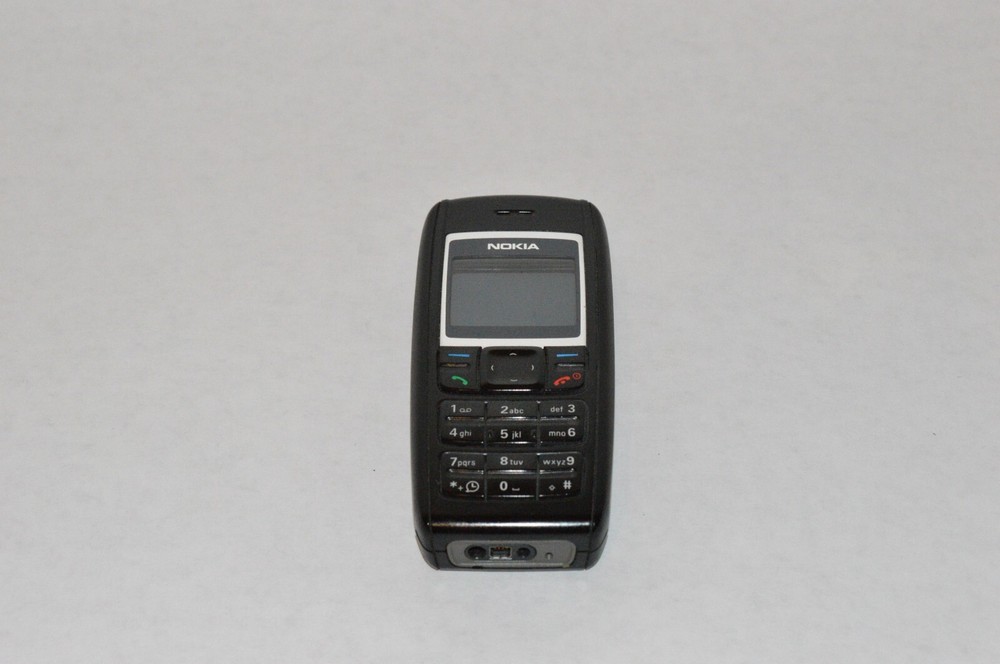 Nokia 1600 – 4 MB – Xpress-on covers (Consumer Cellular)