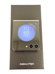Samsung Galaxy Z Flip 5 256GB SM-F731U AT&T Cricket Wireless Graphite- Open Box
