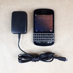 BlackBerry Q10 16 GB 2 GB RAM SQN100-1 Black BlackBerry OS Unlocked E7179