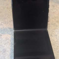 Motorola RAZR Flip 256GB 6GB 6.6in 5G Unlocked Black Smartphone