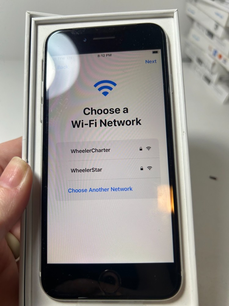 Apple iPhone SE 2nd Generation (A2275) [Network Locked – Simple Mobile]