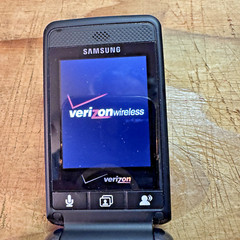 Samsung SCH-U320 Flip Phone (Verizon) – Works Well Holds Charge