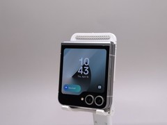 Samsung Galaxy Z Flip6 SM-F741U 256GB Silver Shadow US Cellular Only W086562