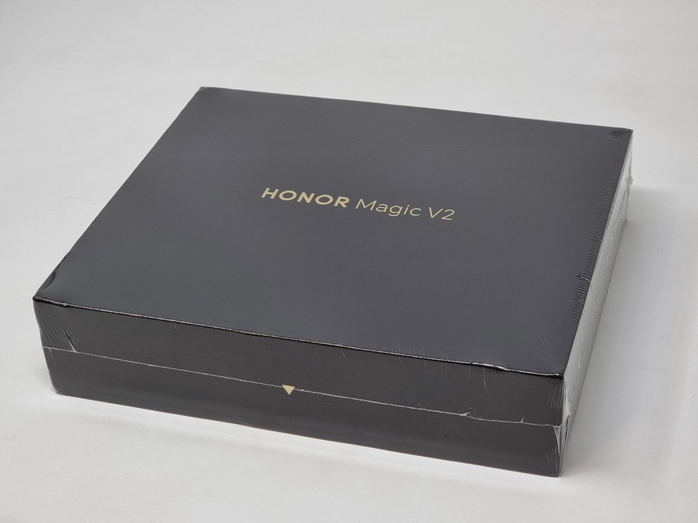Honor Magic V2 Standard Edition Dual SIM 512GB 16GB RAM Factory Unlocked (Black)