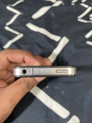 Apple iPhone 4 Black A1332 (GSM) For Parts or Not Working