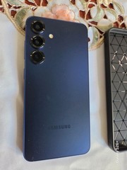 Samsung Galaxy S25 5G SM-S931U1 Factory Unlocked
