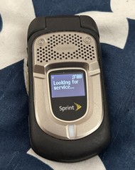 Kyocera DuraXT E4277 – Black (Sprint) PTT 3G Rugged GPS Flip Camera Cell Phone