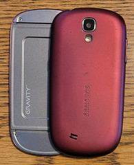 Samsung Gravity Smart SGH-T589 – Berry Red / Pink ( T-Mobile ) Slider Smartphone