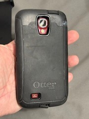 AT&T Samsung GALAXY S4 Red Android 16gb Smartphone SGH-I337 + OTTER BUNDLE