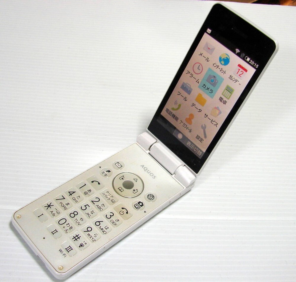 SHARP AQUOS Keitai 3 flip phone 805SH 806SH Softbank Unlocked White SIM Free