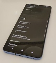 OnePlus 7T 128GB 6.55″ AMOLED with Android 14 and Magisk Used Little + Case