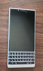 BlackBerry KEY2 Silver Android-powered smartphone 64 GB – Locked