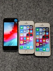 Apple iPhone 5s 16/32/64GB Gray/Silver/Gold Factory UNLOCKED Any carrier