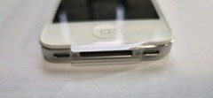 Apple iPhone 4 A1349 White 16GB iOS 6.1.3 Original Box Verizon *OPEN BOX*