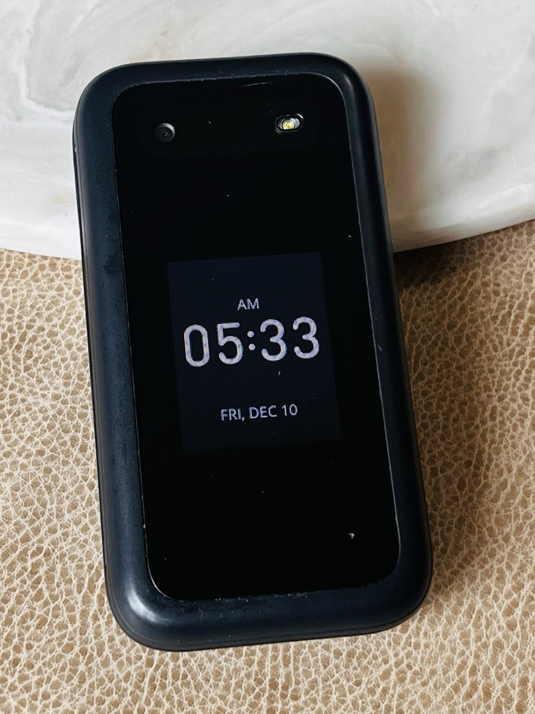 Nokia N139DL 4G LTE Cellular Flip Phone (Tracfone) – 4GB Black
