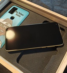 Rollcall Cell Phone By Don Toliver DT D1 Golden Smartphone