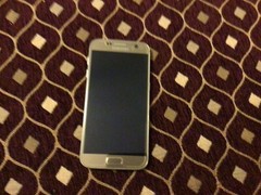 Samsung Galaxy S7 SM-G930U – 32GB – Gold Platinum (Unlocked)