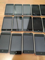 Lot of 21 Apple iPod Touch 1st, 2nd, 3rd,32GB(3pcs)16GB(3pcs)8GB(15pcs)for parts