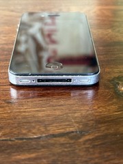 Iphone 4 works 32GB ios 7.1.2 Rare First Batch? Tmobile (unsure if locked)
