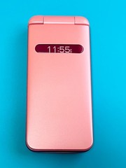 KYOCERA GRATINA KYF37 Android Flip Phone Pink Unlocked From Japan