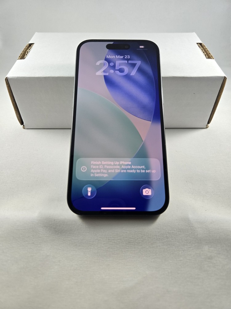 Apple iPhone 15 – 128GB – Black Boost mobile